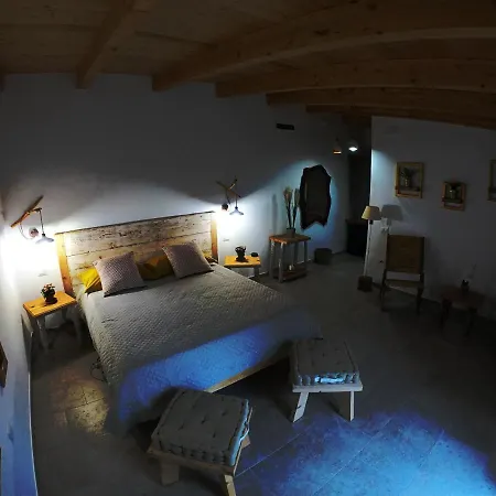 Bed and breakfast Les & *
