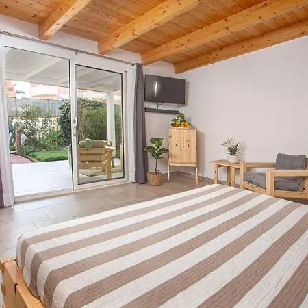 Les & Bed & Breakfast