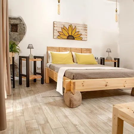 Bed and breakfast Les & *
