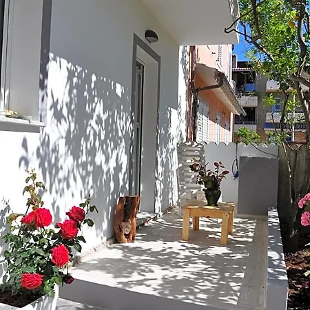 Les & 4* סנטה טרזה גאיורה