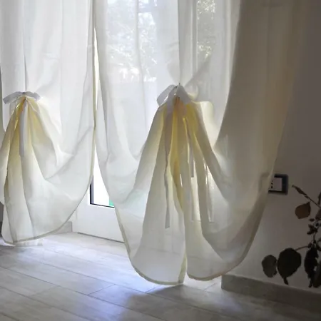 Bed & Breakfast Les & 4*