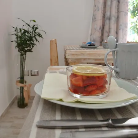 Bed and breakfast Les & *