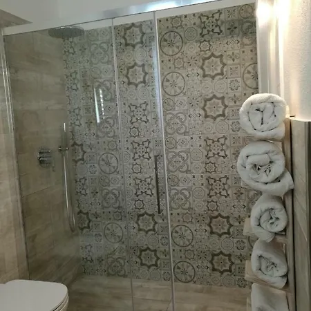 Bed and breakfast Les & 4*