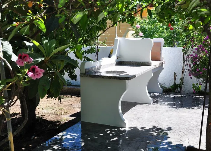 住宿加早餐酒店 Les & 4*