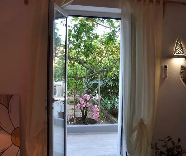 Les & 住宿加早餐酒店 4*