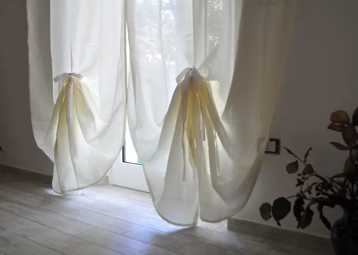 住宿加早餐酒店 Les & 4*