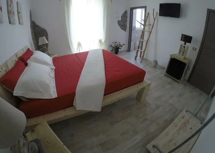 Les & 圣特雷莎加卢拉